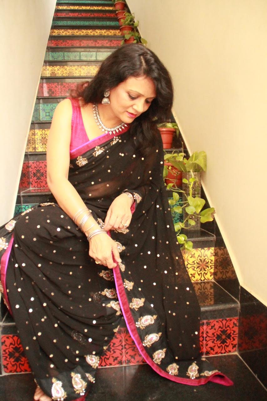 Wife Seduces With Saree While Sleeping